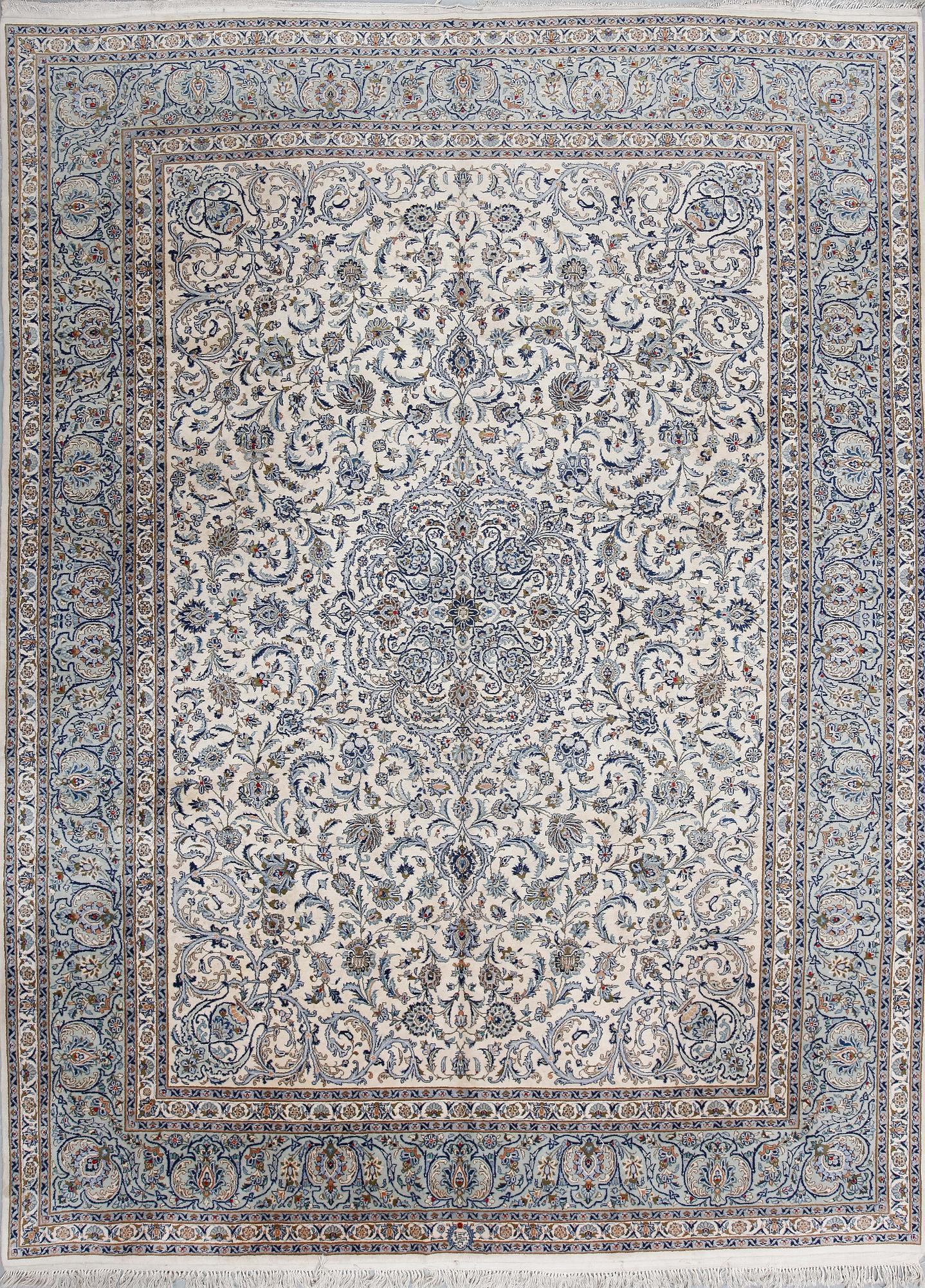 MATTA, semiantik/old Keshan, ca 425x305 cm.
