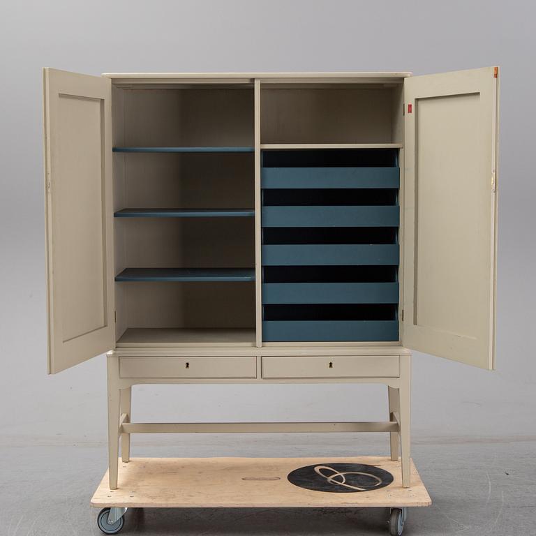 A cabinet, Svensk Fur.