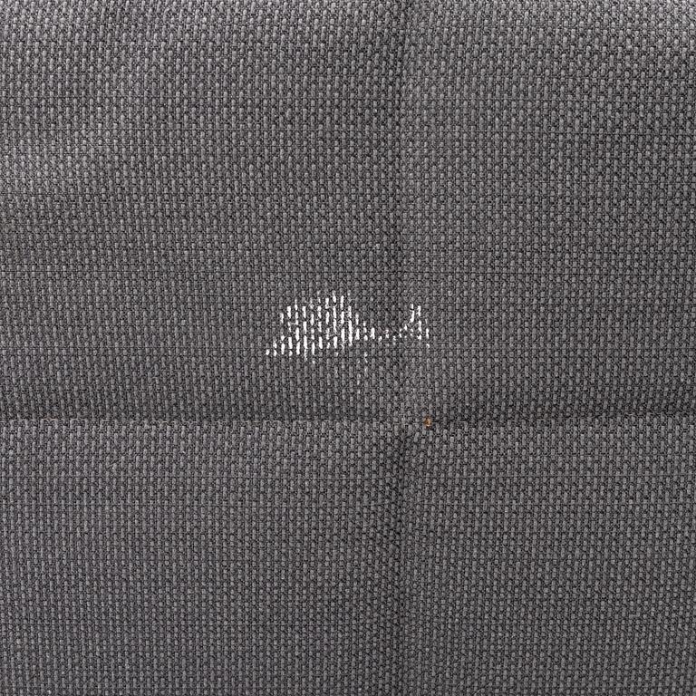 Giuseppe Viganò, a 'Squaring' bed, Bonaldo, Italy.