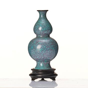 A Chinese double gourd 'robins egg' vase, Qing dynasty, 19th century.