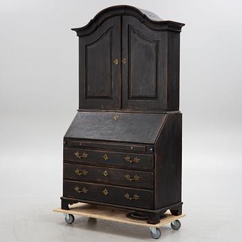 A writing cabinet, 18th/19th century.
