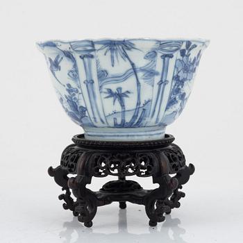 Skål, kraakporslin. Mingdynastin, Wanli (1572-1620).