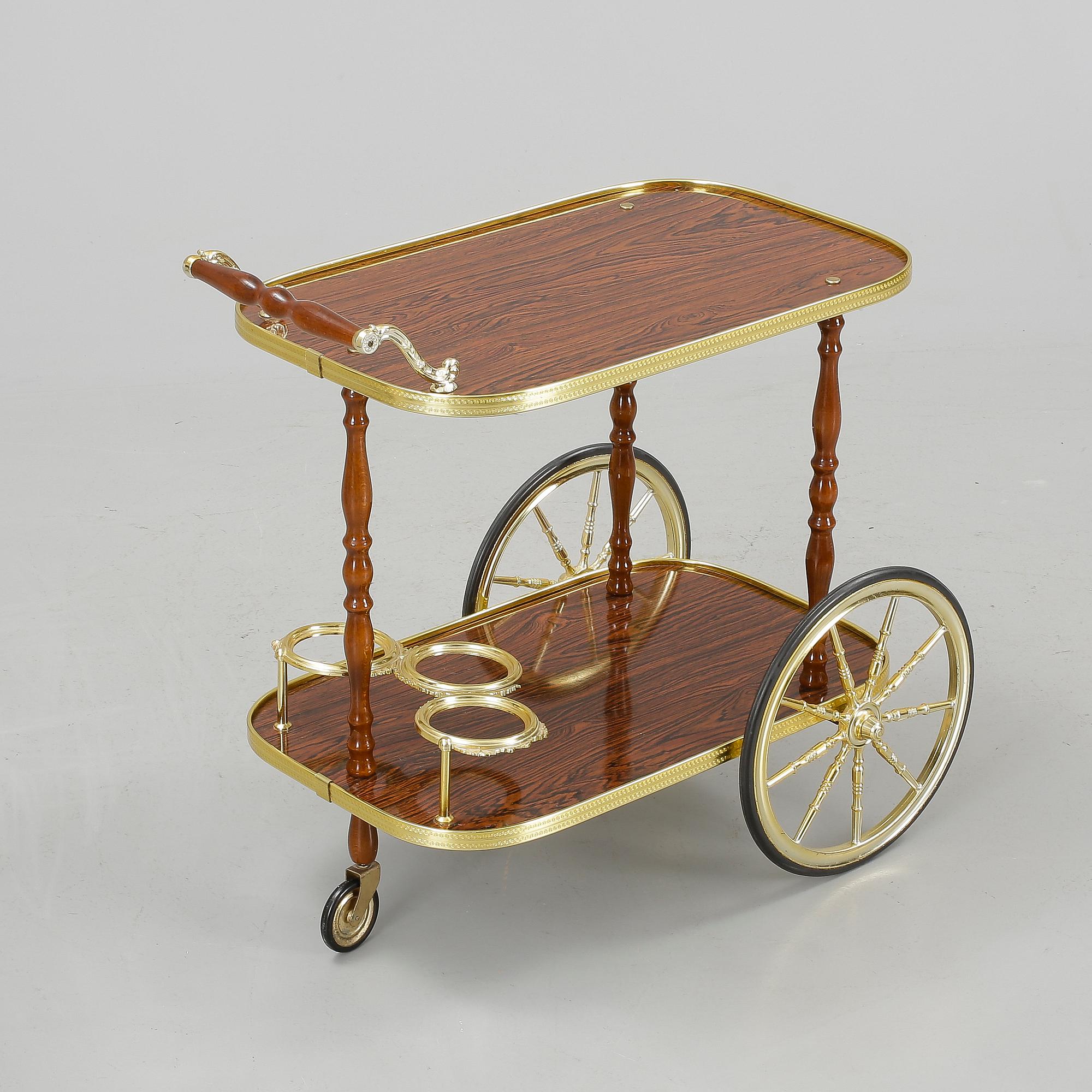 SERVERINGSVAGN, 1900-talets andra hälft.