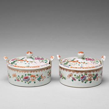 810. A pair of famille rose 'double peacock' condiment dishes, Qing dynasty, Qianlong (1736-95).