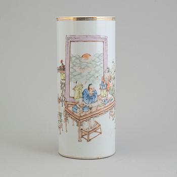 A qianjiang hat stand, early 20th century, Yu Ziming (1843—1911).