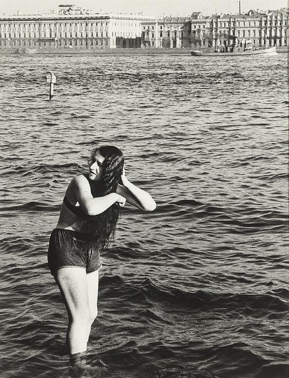 GEORG ODDNER, a photograph, signed and dated 1986.