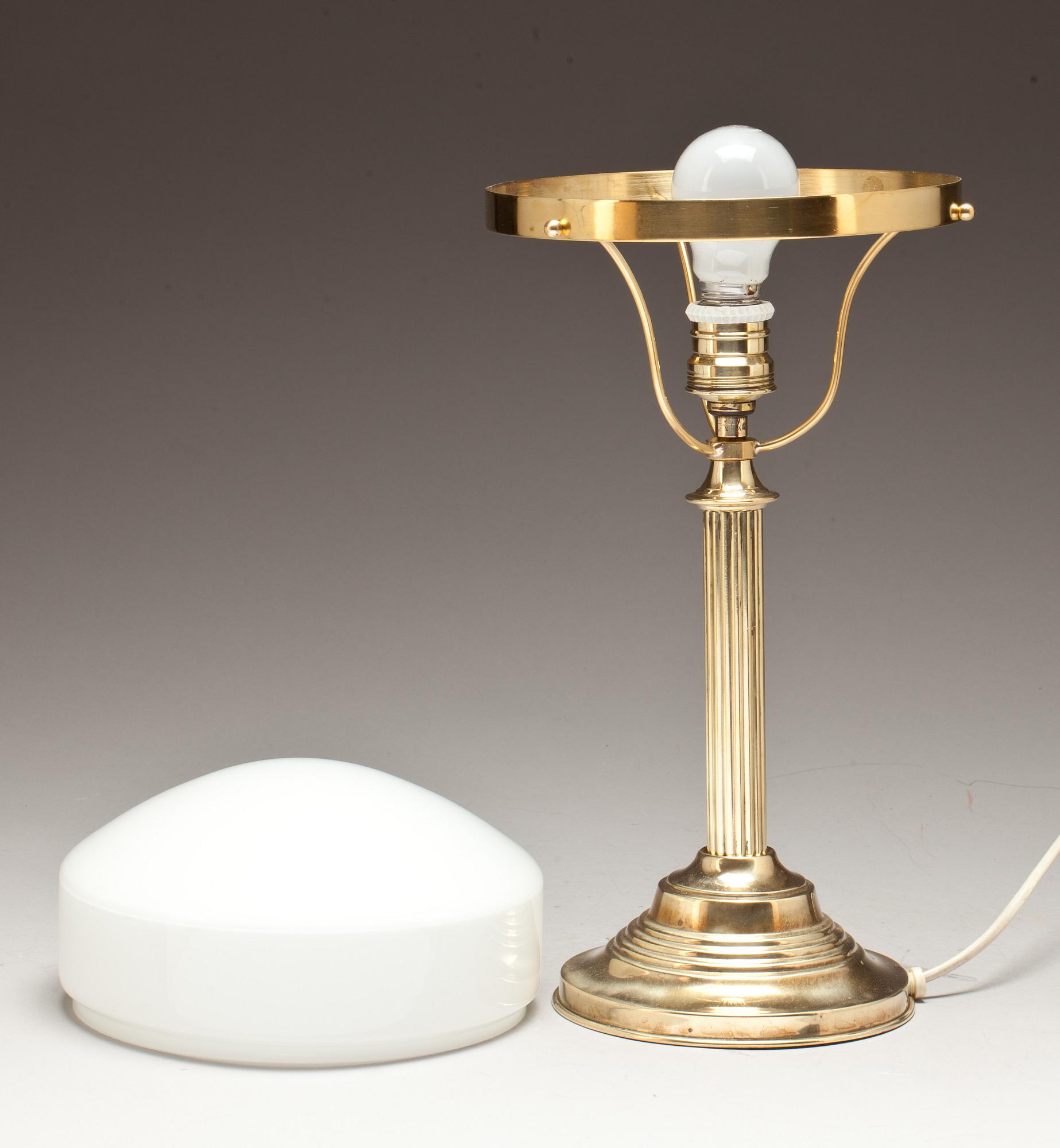 BORDSLAMPA, mässing, 1900-tal.