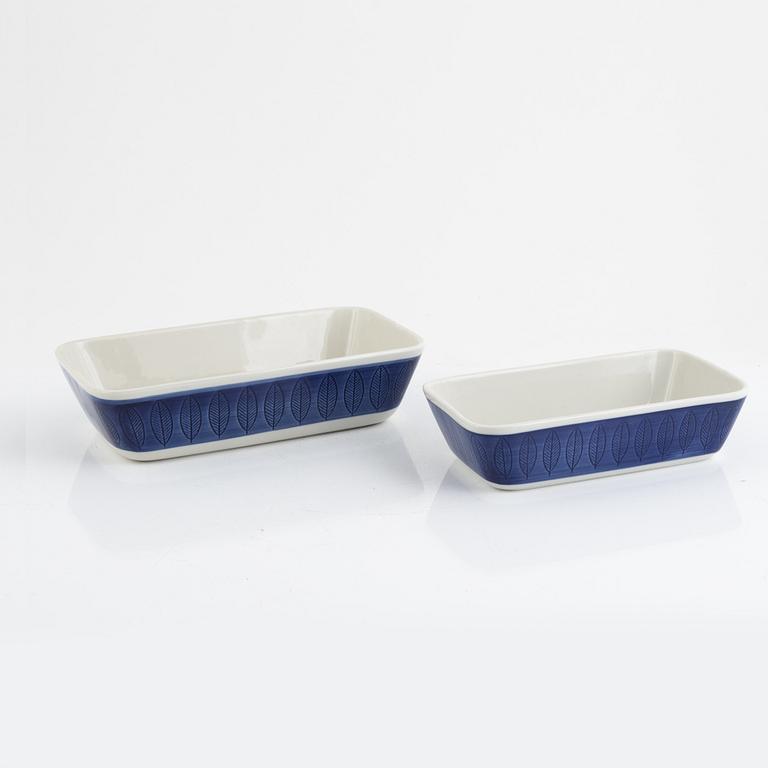 Hertha Bengtson, a 31-piece "Koka blå" dinner service, Rörstrand, Sweden.