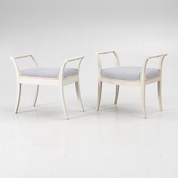 Taburetter, 2 st snarlika, tidigt 1900-tal.