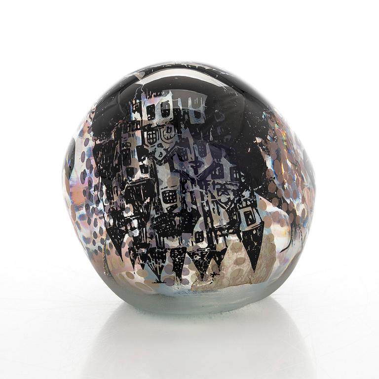 Sini Majuri, A glass sculpture 'Seeding metropolis' Suomenlinna 2025.