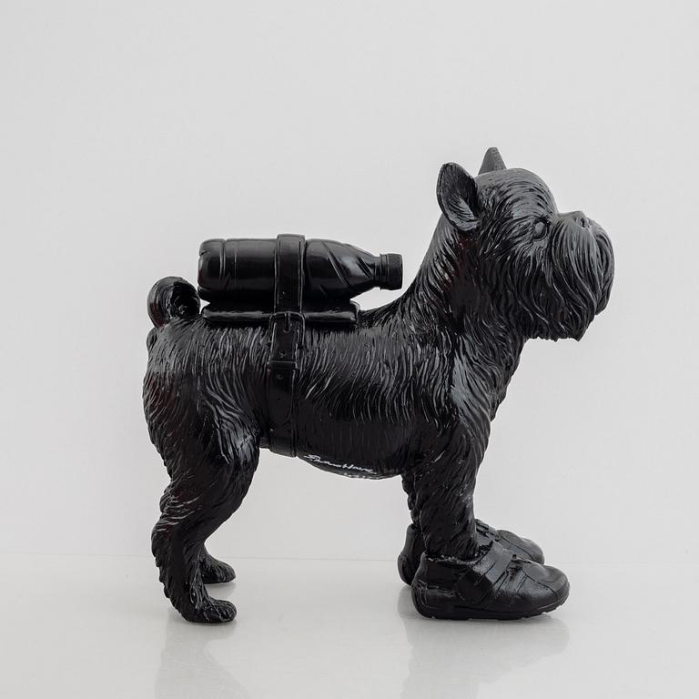 William Sweetlove, "Cloned Griffon Bruxellois with pet bottle"(Black).