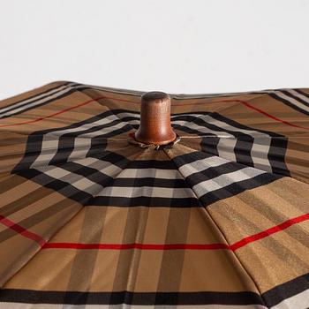Burberry, paraply.