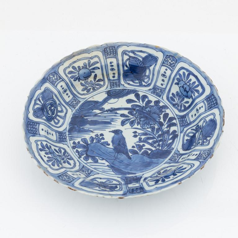 A blue and white dish, Mingdynasty, Wanli (1572-1620).