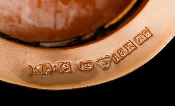 HÄNGE/BROSCH, 18 k guld och kamé, 1969. Vikt ca 8 g.