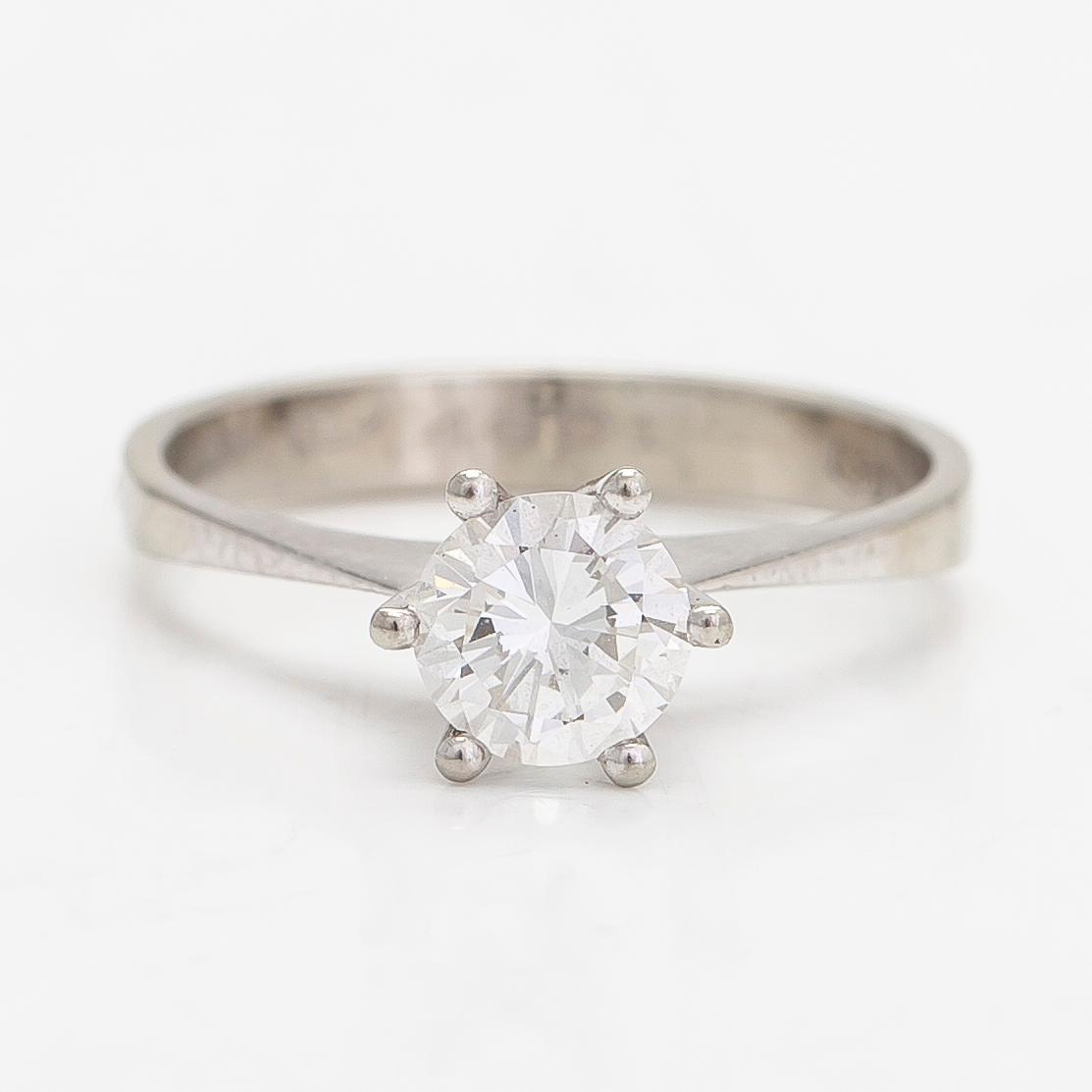 Ring, solitär, 14K vitguld med briljantslipad diamant ca 0.75 ct. Stämplad Wempe.