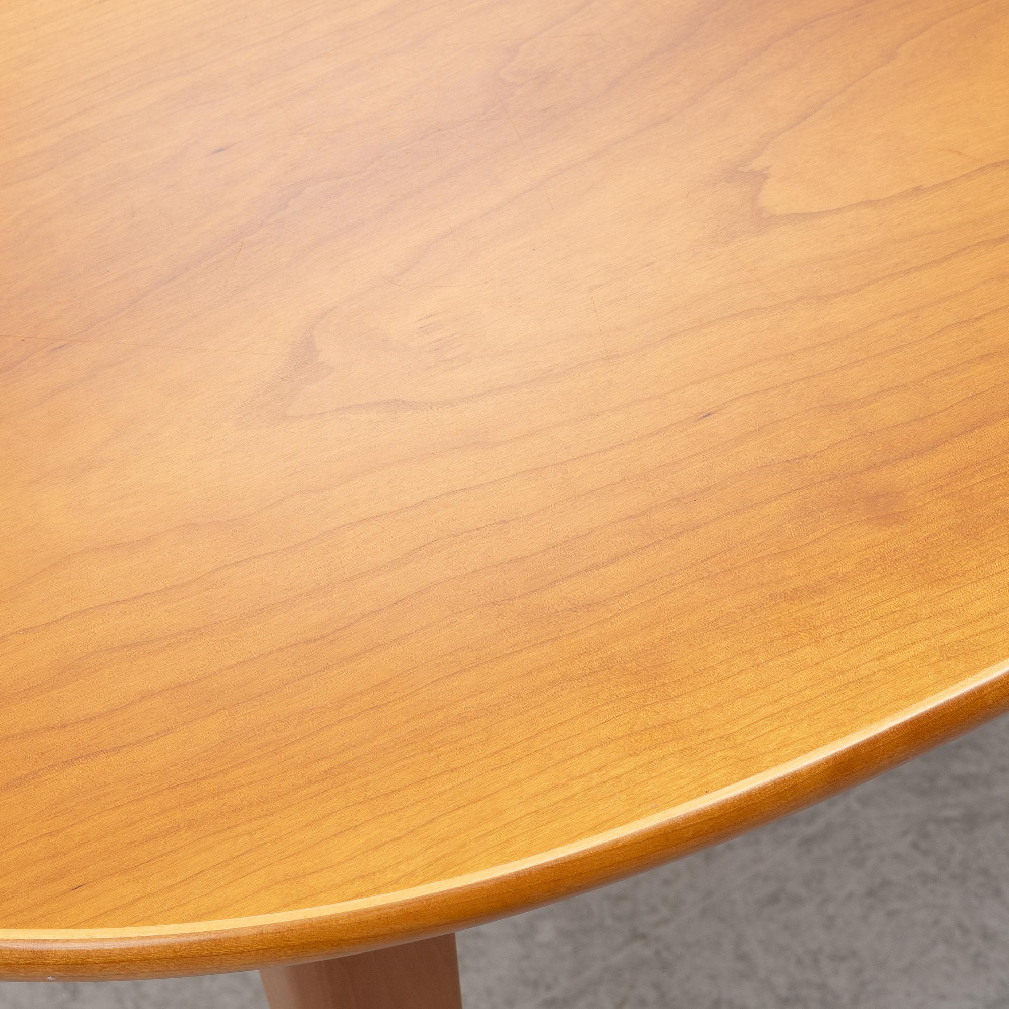 Josef Frank, A model B947 dining table, Svenskt Tenn, post 1985.