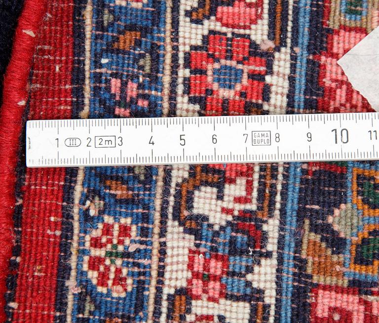 A carpet, so called Rose Bidjar, ca 337 x 226 cm.