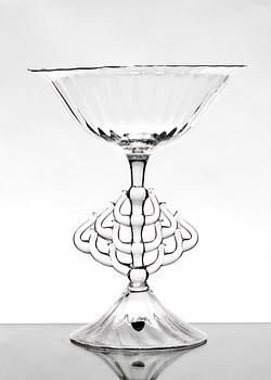 SKÅL PÅ FOT, glas, Nils Landberg, Orrefors, 1900-talets mitt.