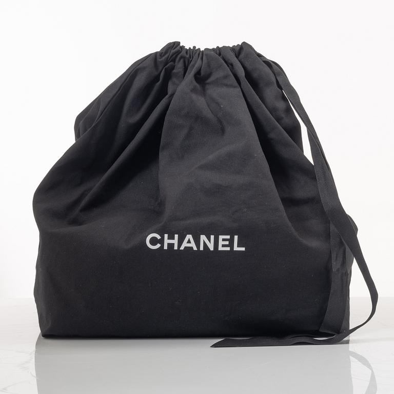 Chanel, bag, "19 Medium Flap Bag".