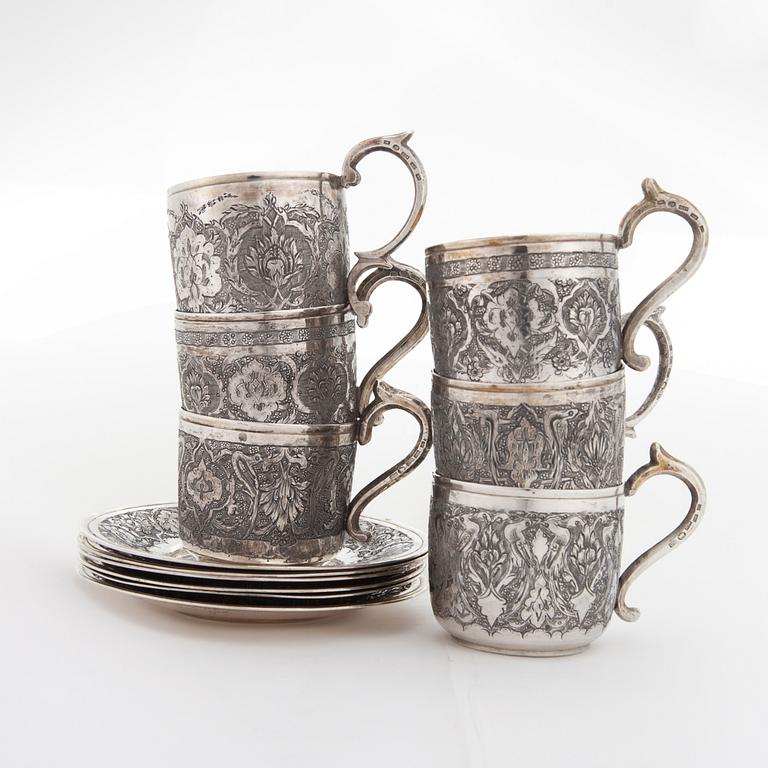 MOCCAKOPPAR, 6 st, silver, orientaliska, bär finska kontrollstämplar Suomen Kellosepät, Helsingfors 1953. Vikt ca 570 g.