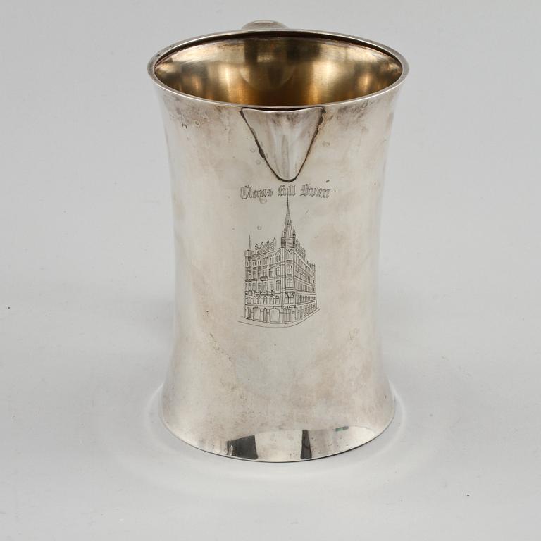 KANNA, silver, Carl Gustaf Hallberg, Stockholm, 1902. Vikt 525 g.