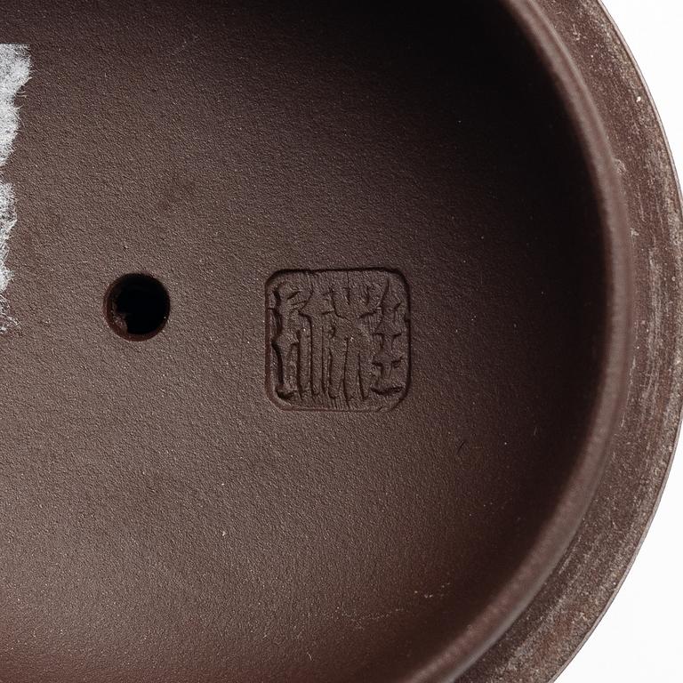 Zhou Guizhen, A brown yixing teapot, China, 1980/90s.