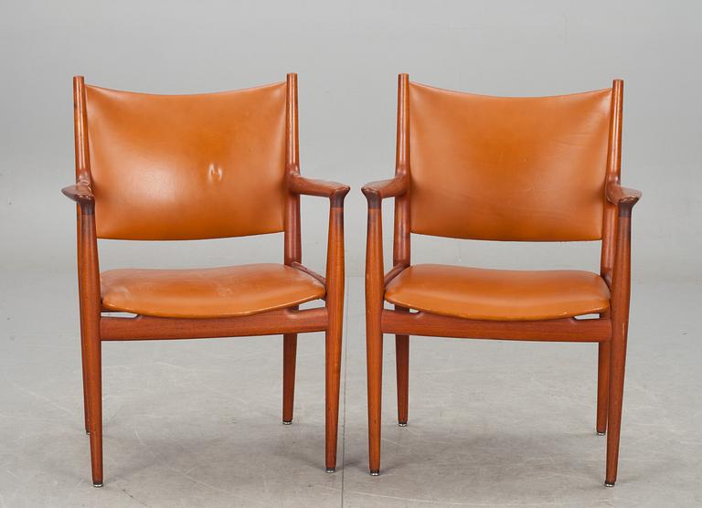 KARMSTOLAR, ett par, "JH-513", Hans J. Wegner, Johannes Hansen.