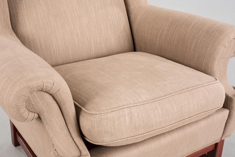 ÖRONLAPPSFÅTÖLJ, nr 3543, "Oxford", Svenskt Tenn.