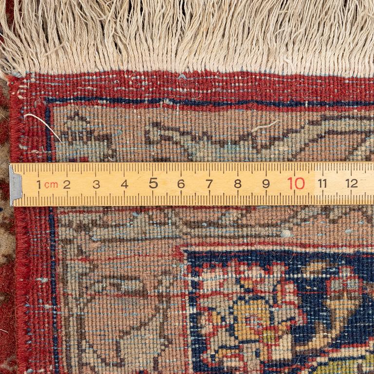 Matta, Täbriz, ca 285 x 125 cm.