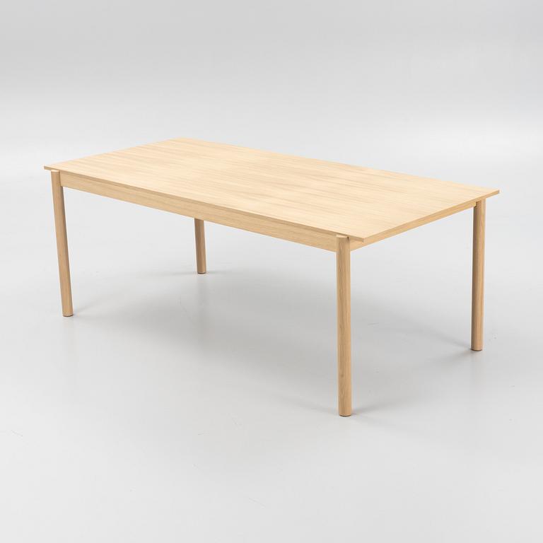 Thomas Bentzen, matbord, "Linear Wooden Table", Muuto, Danmark.