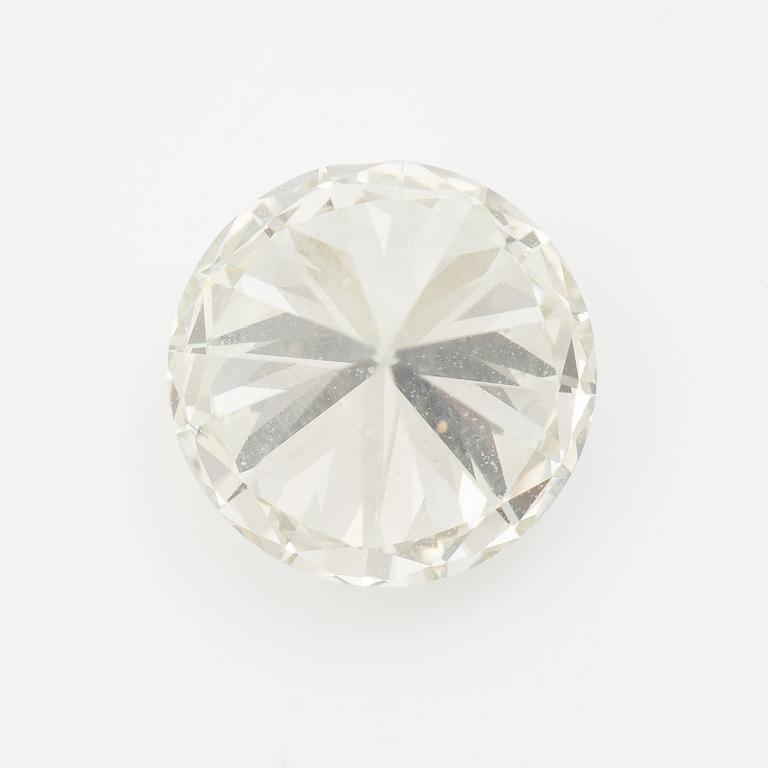 Round brilliant-cut diamond 1.50 ct, accompanied by a GIA report.