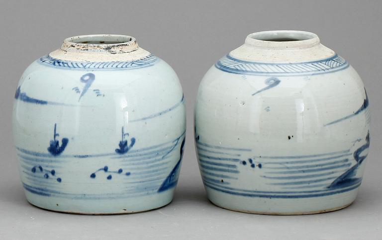 BOJANER, 2 st, porslin, Kina 1800-tal.