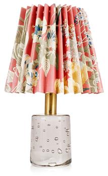 663. A Josef Frank table lamp, Svenskt Tenn, model 1819/2.