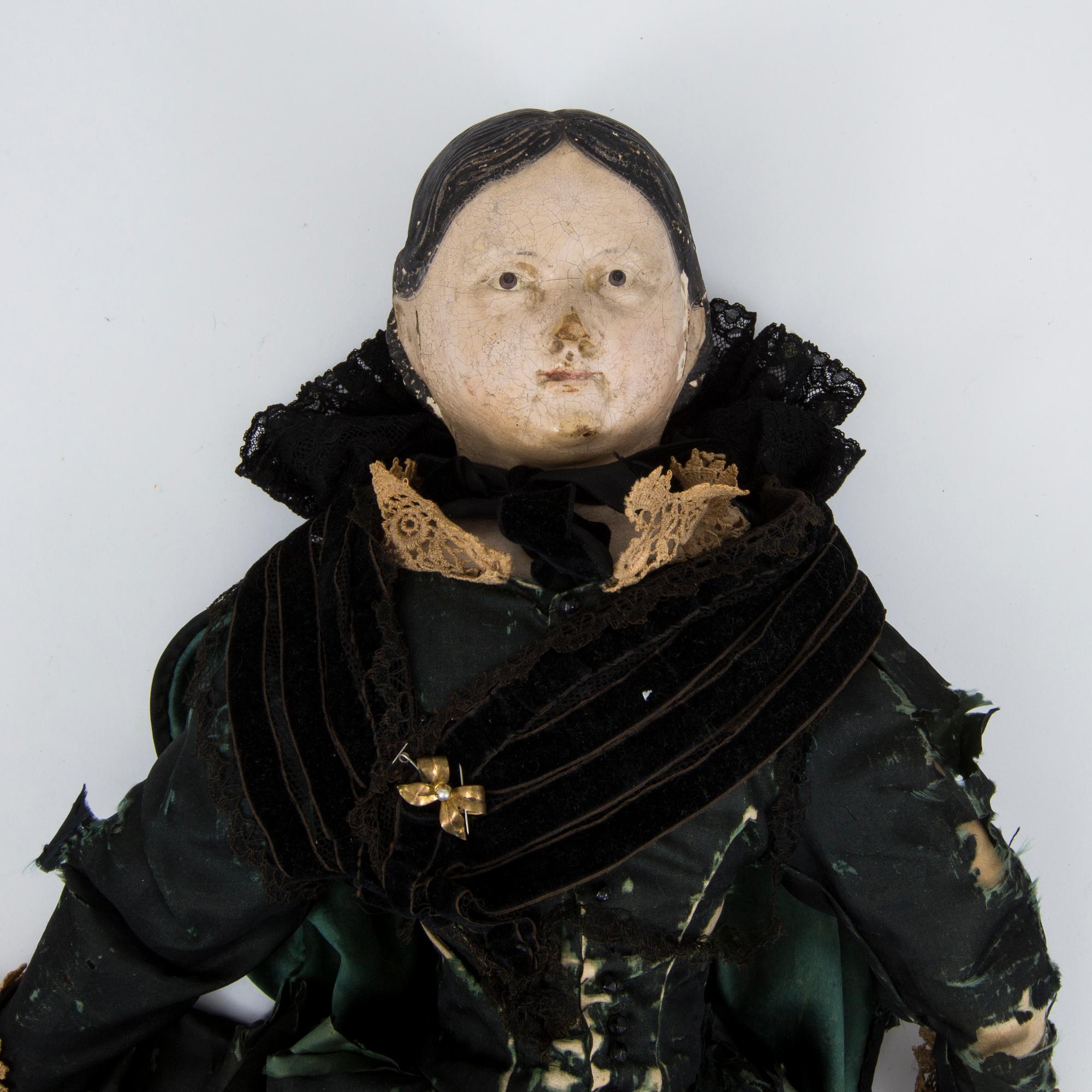 DAMDOCKA, papier maché, 1800-talets andra hälft.