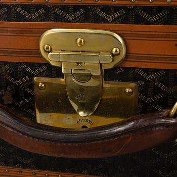 A Goyard suitcase, 1920's.