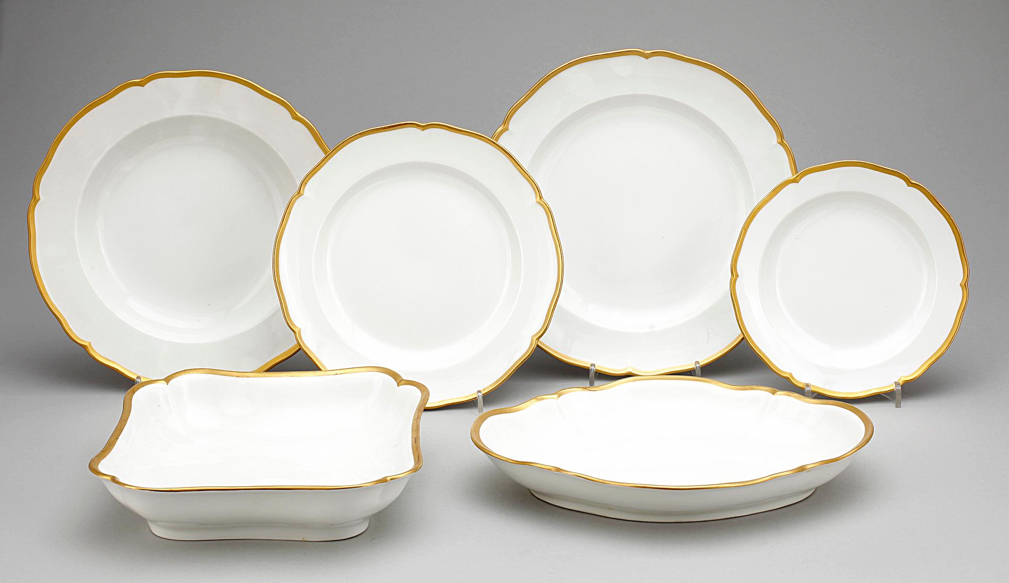 SERVIS, 93 delar, porslin, Königliche Porzellan-Manufaktur, Berlin 1900-talets första hälft.