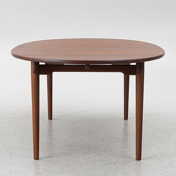 Hans J. Wegner, matbord, modell CH338, Carl Hansen, Danmark, omkring 2020.