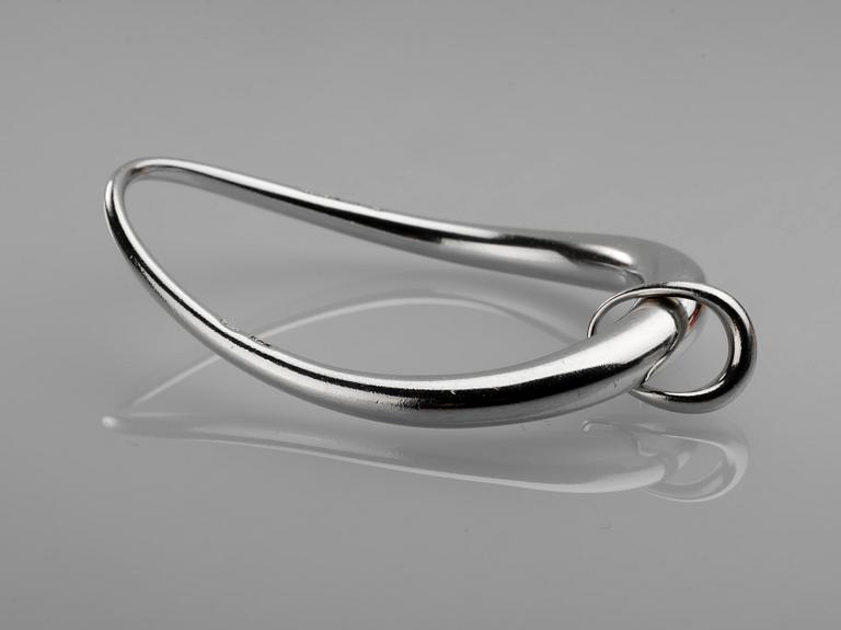 ARMRING, sterlingsilver, "Offspring", Jacqueline Rabun för Georg Jensen, Danmark, 2002. Vikt ca 46 g.