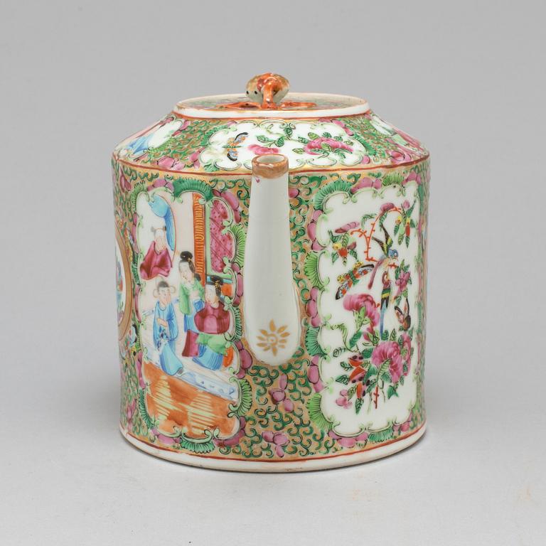 A 18th century Chines porcelain tea-pot.