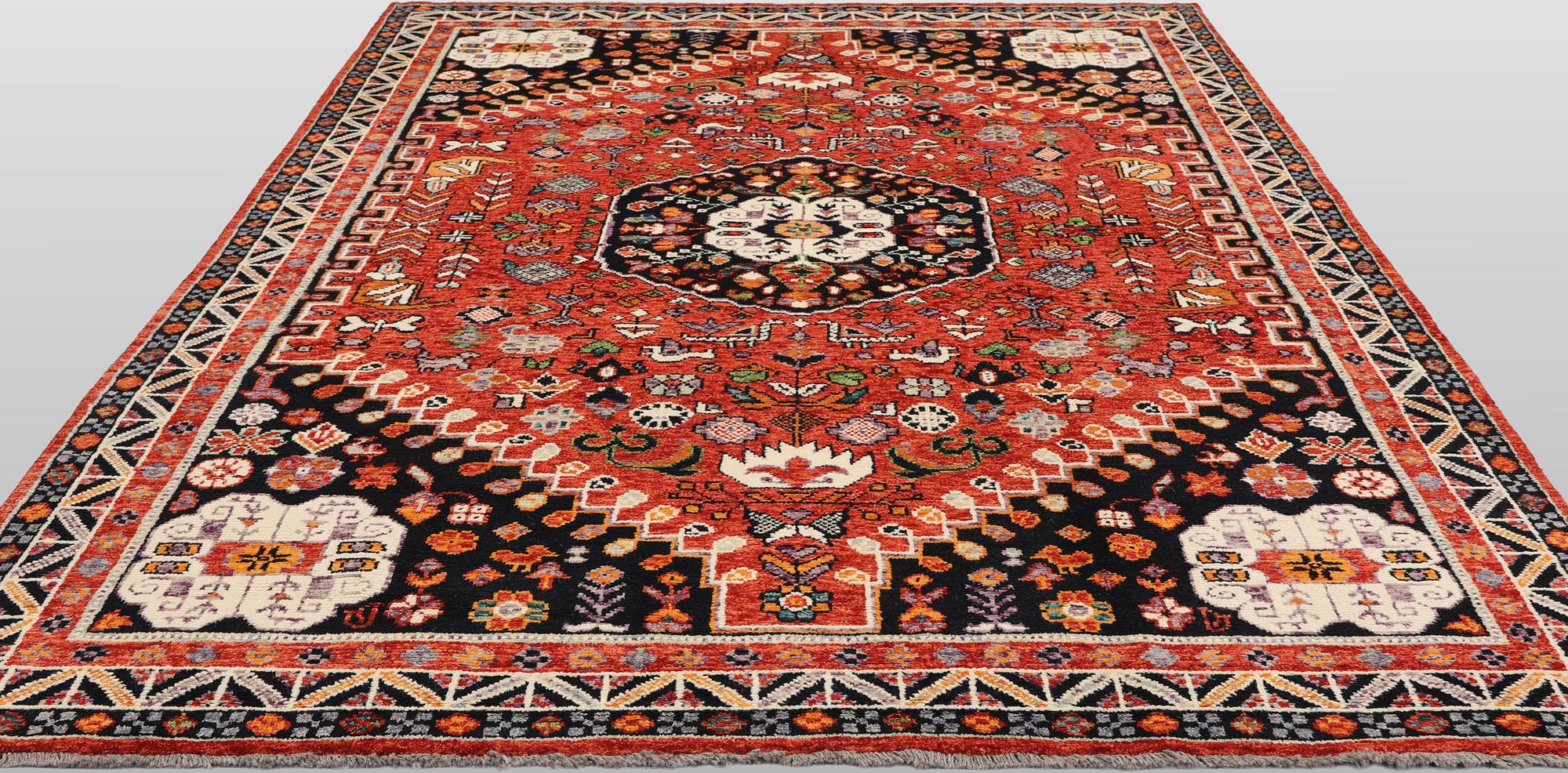 A Shirazi carpet, 299 x 200 cm.