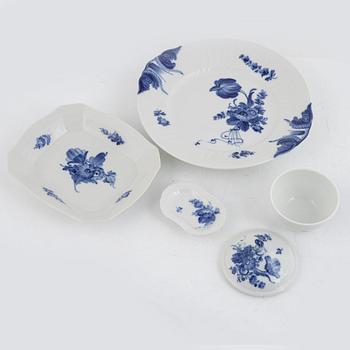 Dining and coffee service, 58 pieces, porcelain, "Blå Blomst", Royal Copenhagen, Denmark.