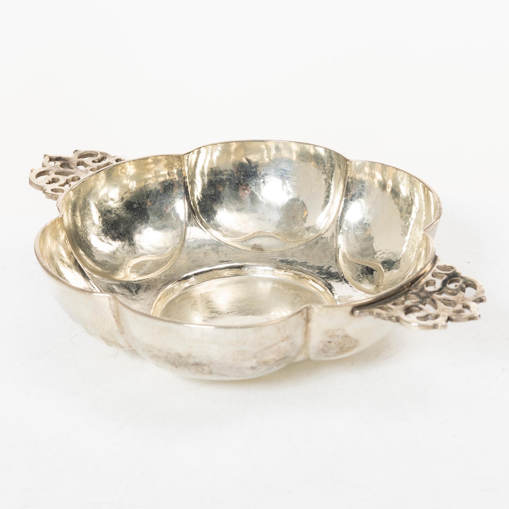 A silver bowl with handles, Bossard, Switzerland, circa 1900.