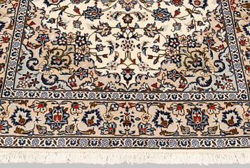 A Kashan carpet, ca 250 x 150 cm.