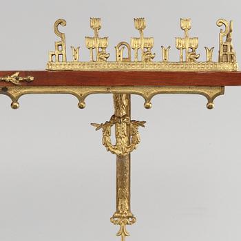 VÄGGHYLLA, Louis XVI-stil, omkring 1900-talets första del.