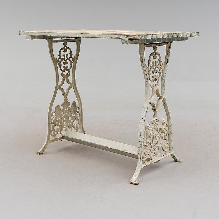 TRÄDGÅRDSBORD, 1900-tal.