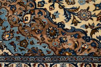 Matta, Keshan, ca 346 x 243 cm.