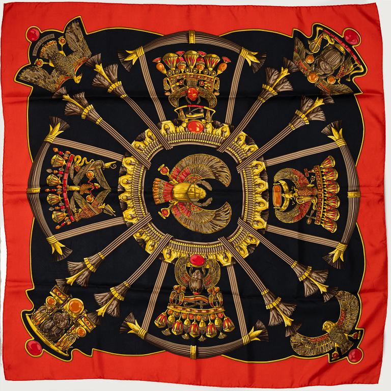 Hermès, a 'Egypte - Scarabées et Pectoraux' scarf.