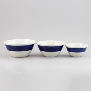 A Hertha Bengtsson 'Koka Blå' dinner service, 84 pcs, Rörstrand, designed 1956.