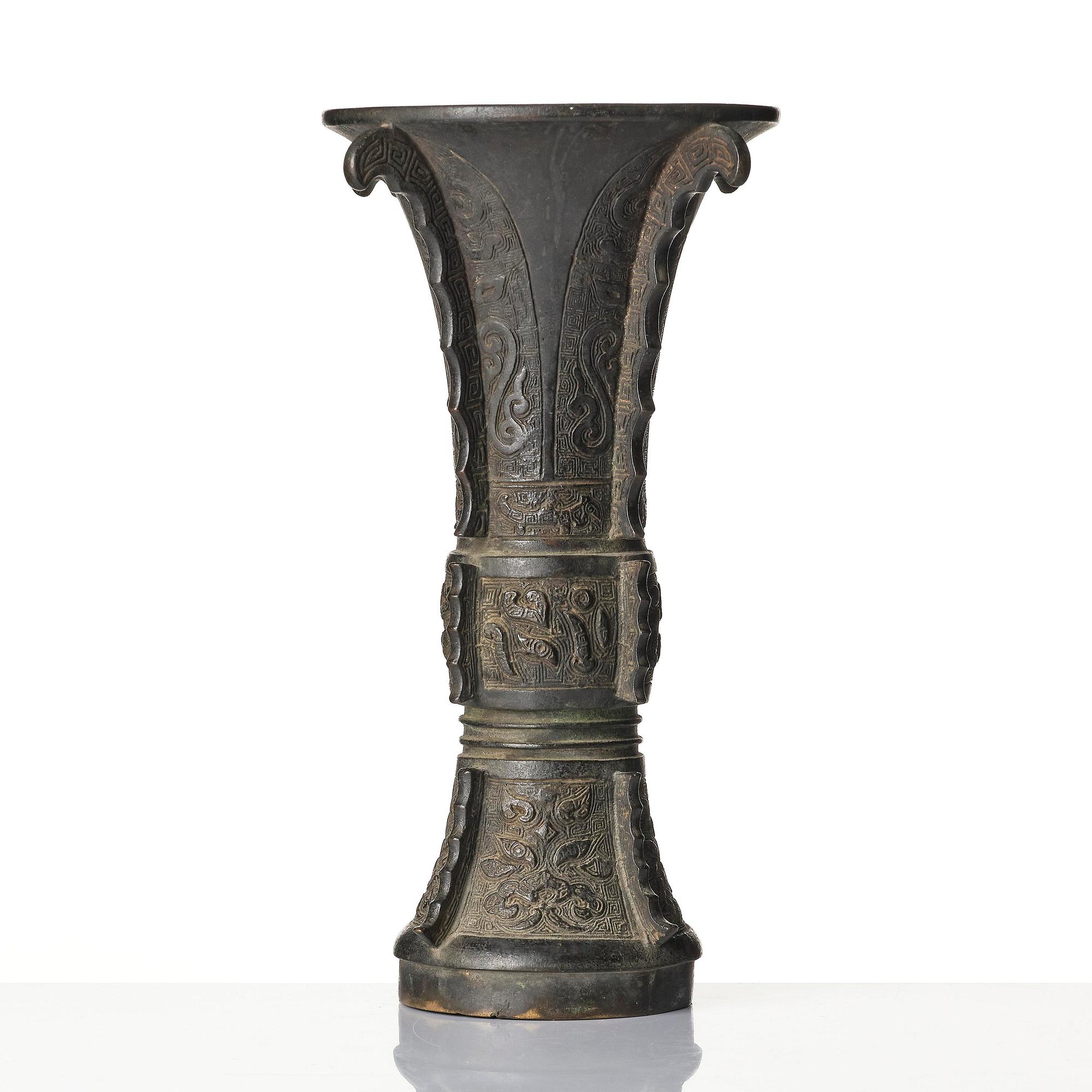 An archaistic bronze vase, Gu, late Ming dynasty/early Qing dynasty.