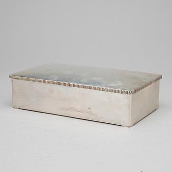 CIGARRSKRIN, silver, svenska importstämplar, 1900-talets mitt. Total vikt ca 615 gram.